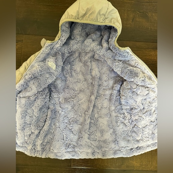 The North Face Toddler Mossbud Swirl Reversible water repellant hooded Jacket - Picture 6 of 7
